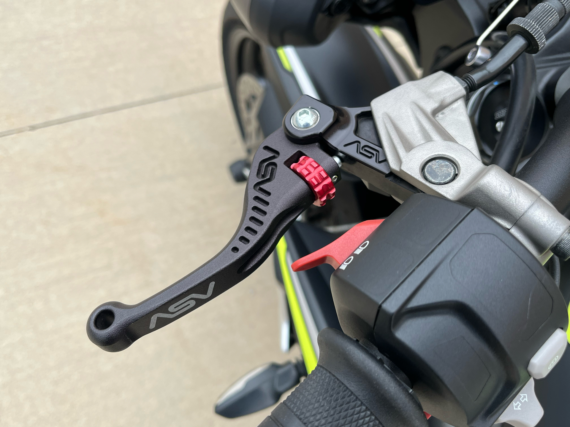 2021 Triumph Street Triple RS in Roselle, Illinois - Photo 14