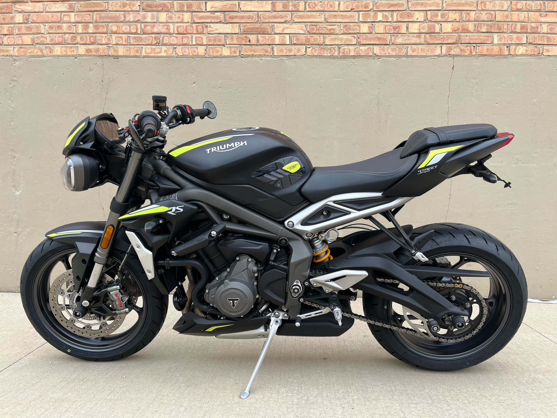 2021 Triumph Street Triple RS in Roselle, Illinois - Photo 17