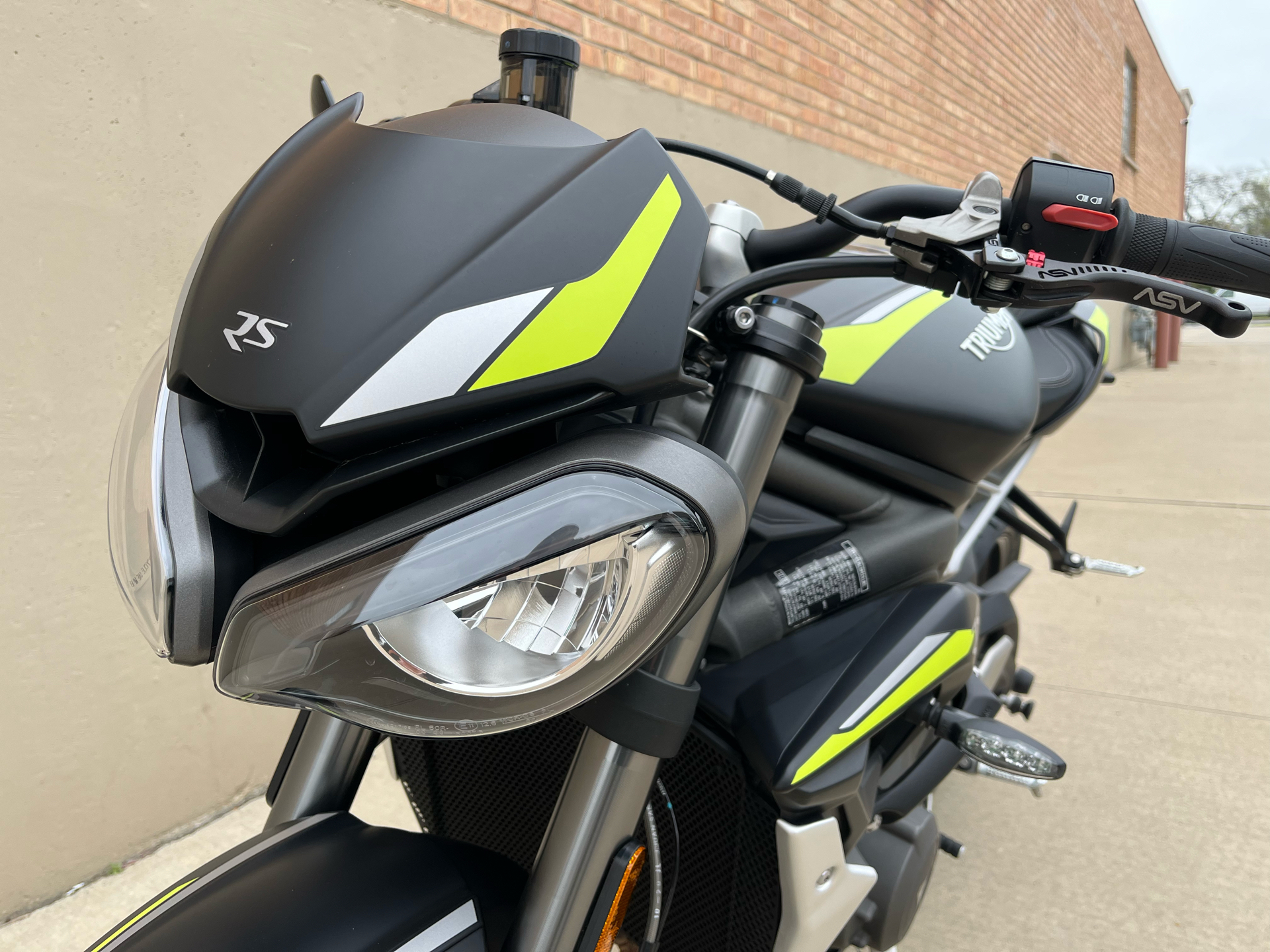 2021 Triumph Street Triple RS in Roselle, Illinois - Photo 21