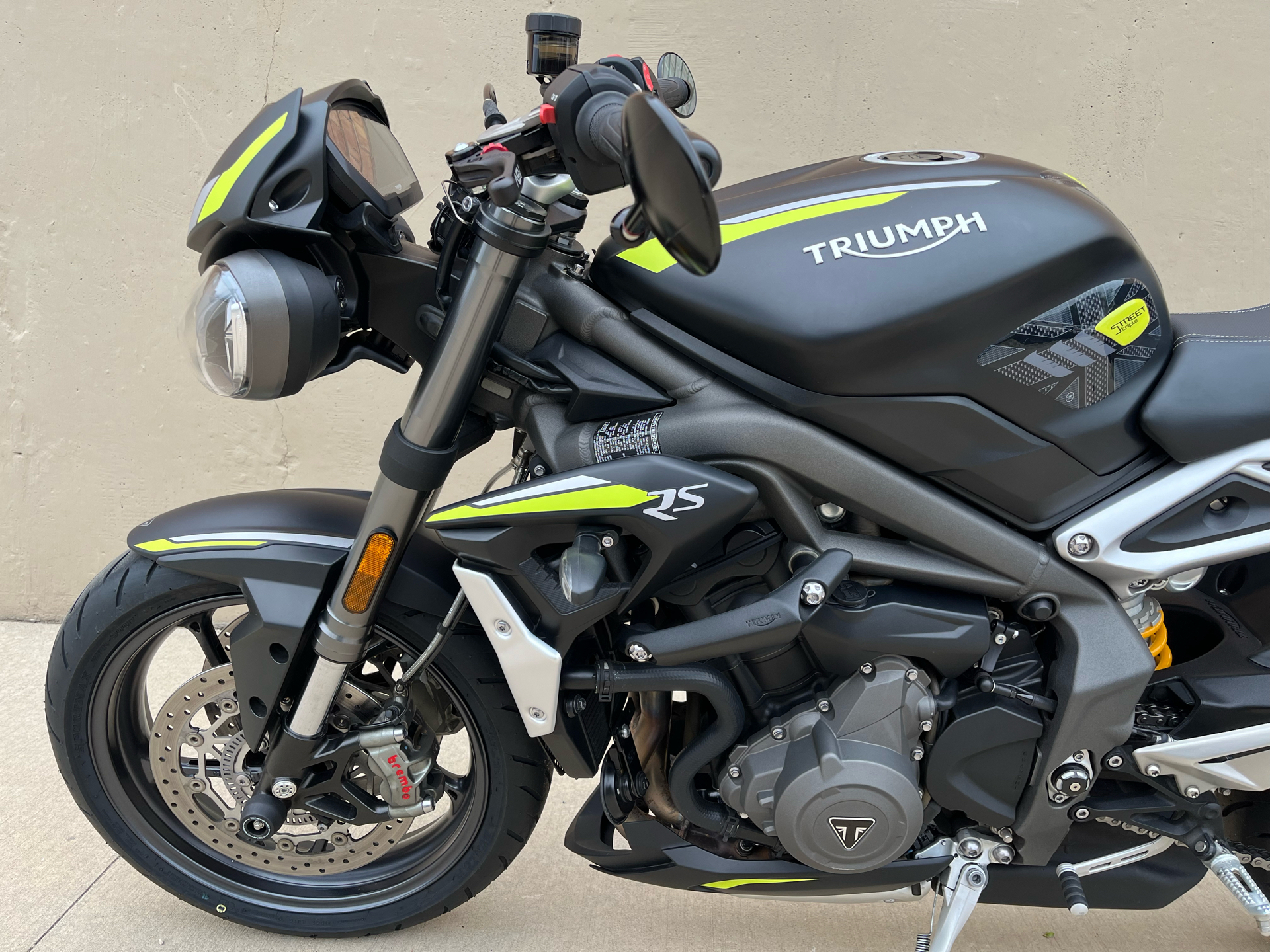 2021 Triumph Street Triple RS in Roselle, Illinois - Photo 24