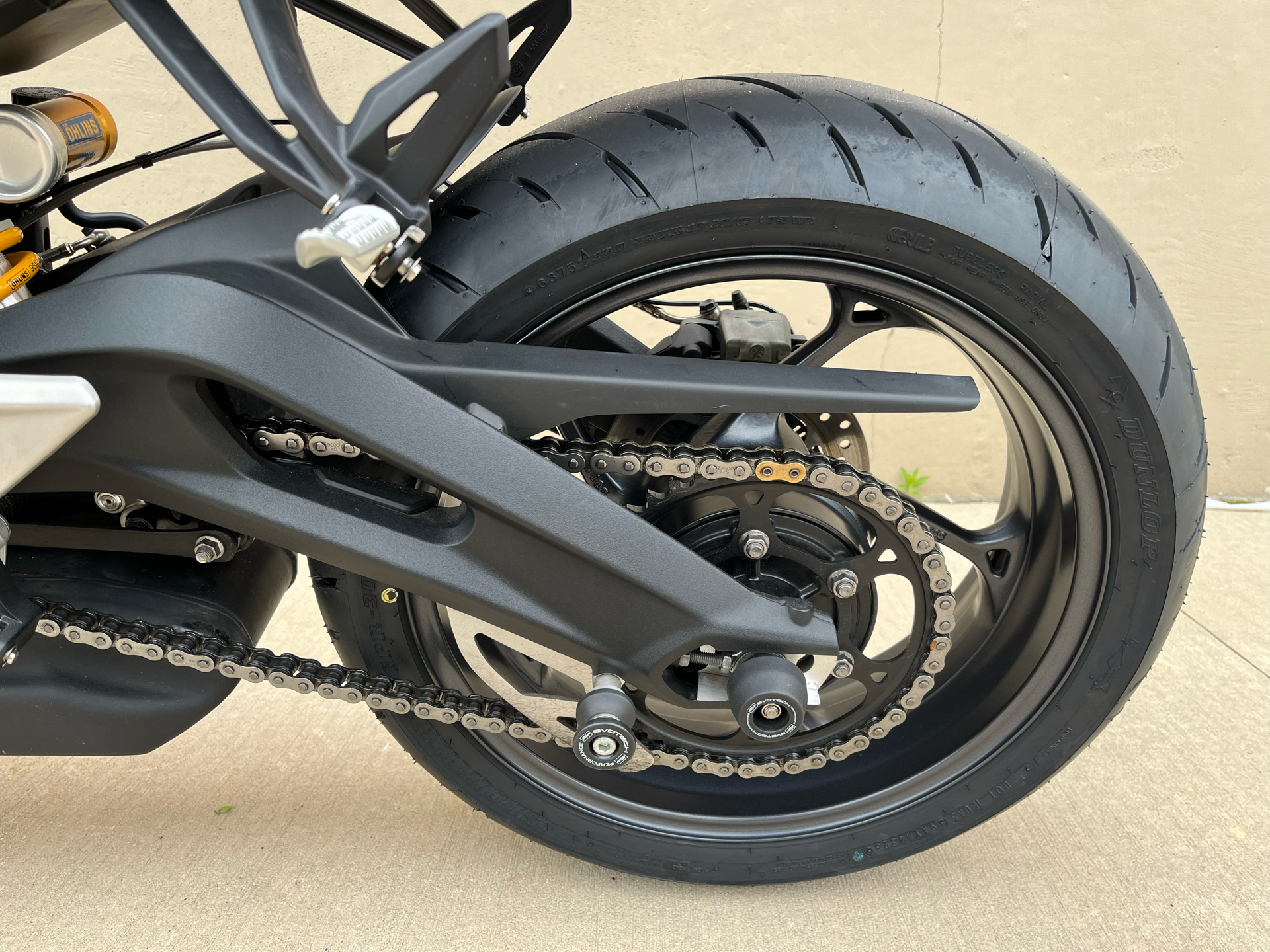 2021 Triumph Street Triple RS in Roselle, Illinois - Photo 27