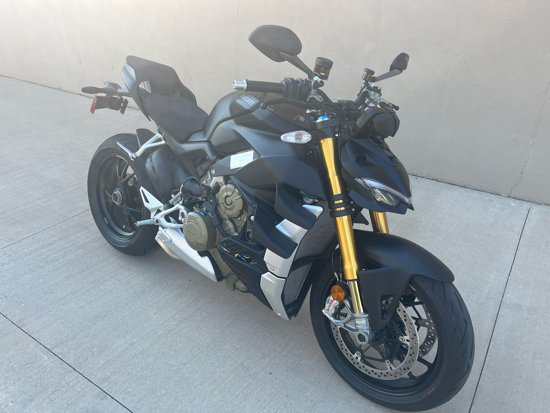 2022 Ducati Streetfighter V4 S in Roselle, Illinois - Photo 2