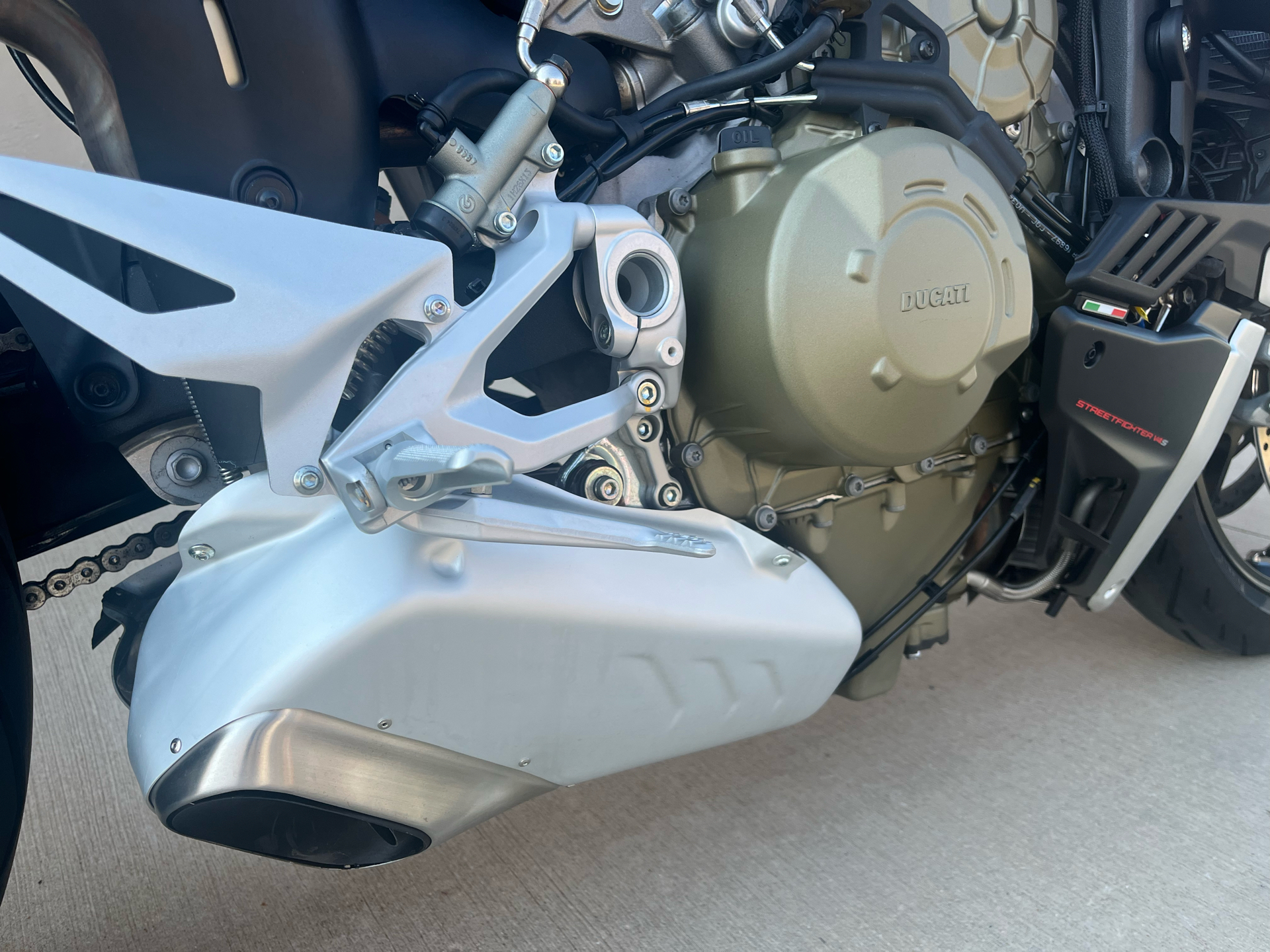 2022 Ducati Streetfighter V4 S in Roselle, Illinois - Photo 8