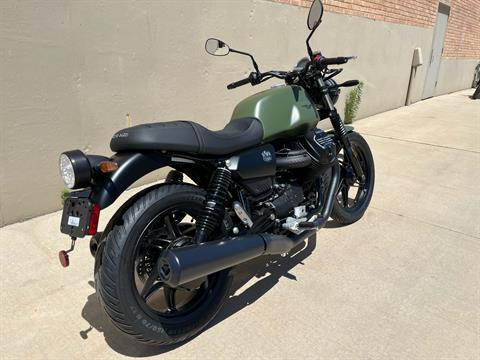 2024 Moto Guzzi V7 Stone in Roselle, Illinois - Photo 3