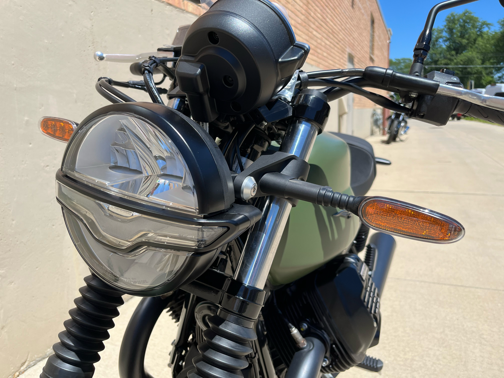 2024 Moto Guzzi V7 Stone in Roselle, Illinois - Photo 15