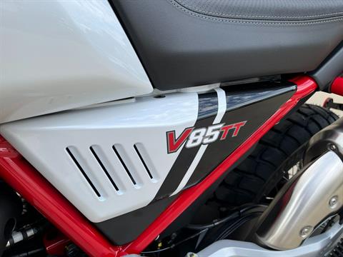 2022 Moto Guzzi V85 TT Adventure E5 in Roselle, Illinois - Photo 10