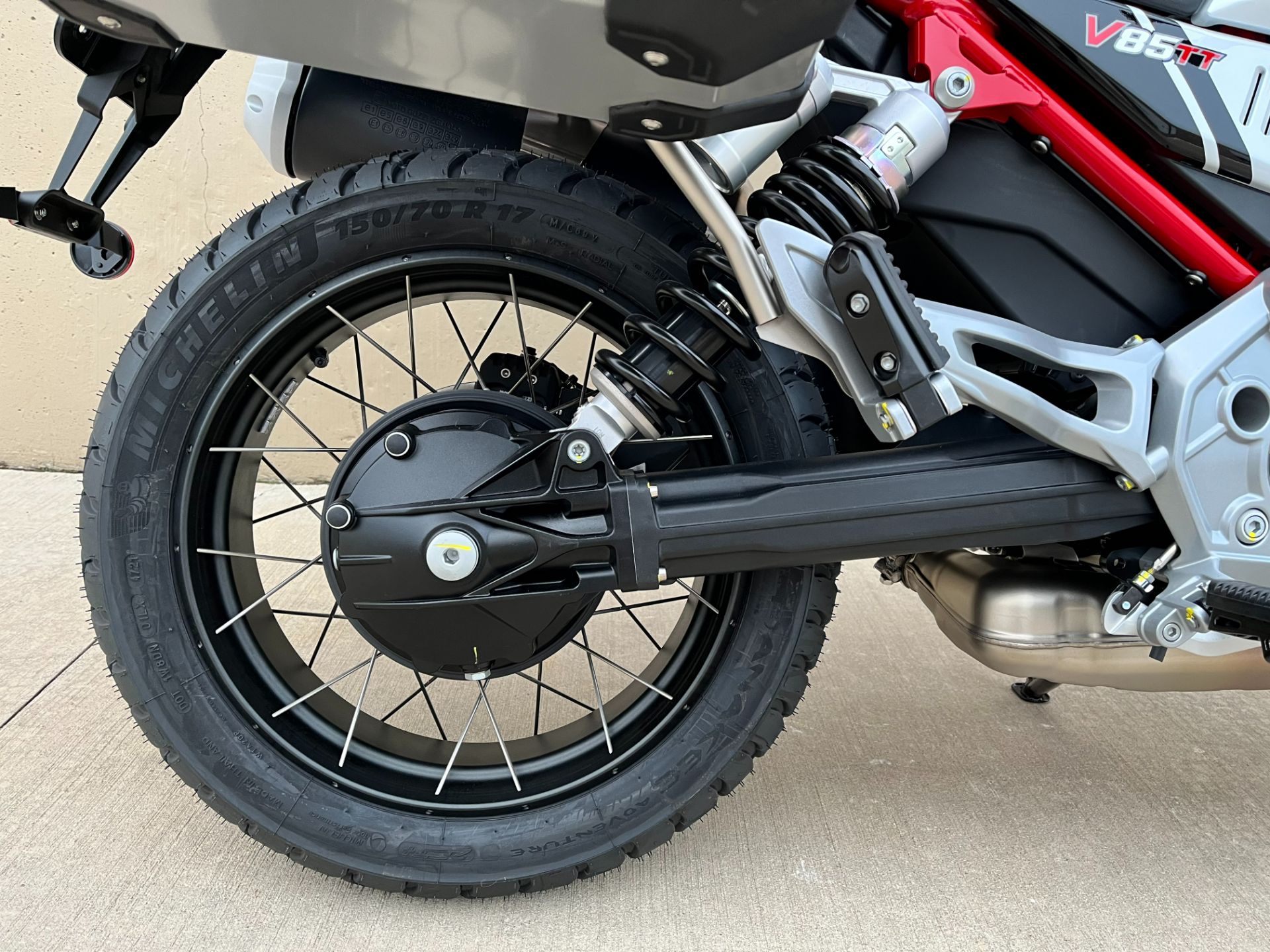 2022 Moto Guzzi V85 TT Adventure in Roselle, Illinois - Photo 15