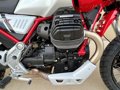 2022 Moto Guzzi V85 TT Adventure E5 in Roselle, Illinois - Photo 9