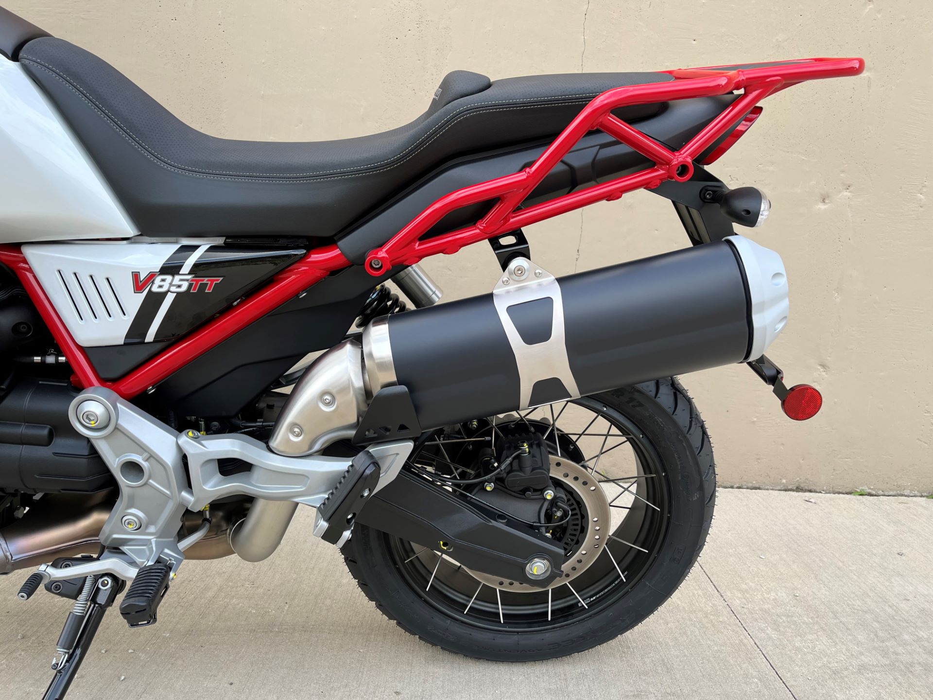 2022 Moto Guzzi V85 TT Adventure E5 in Roselle, Illinois - Photo 24