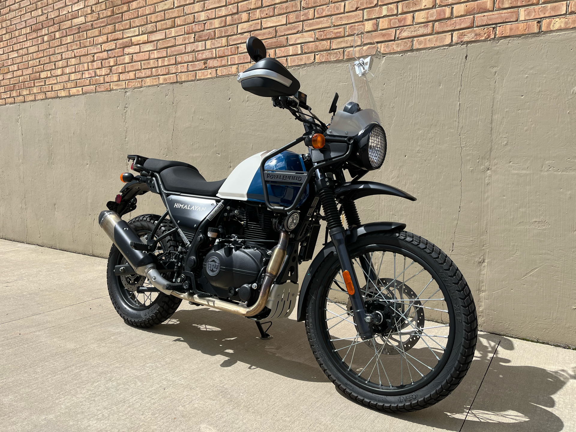 2023 Royal Enfield Himalayan in Roselle, Illinois - Photo 2