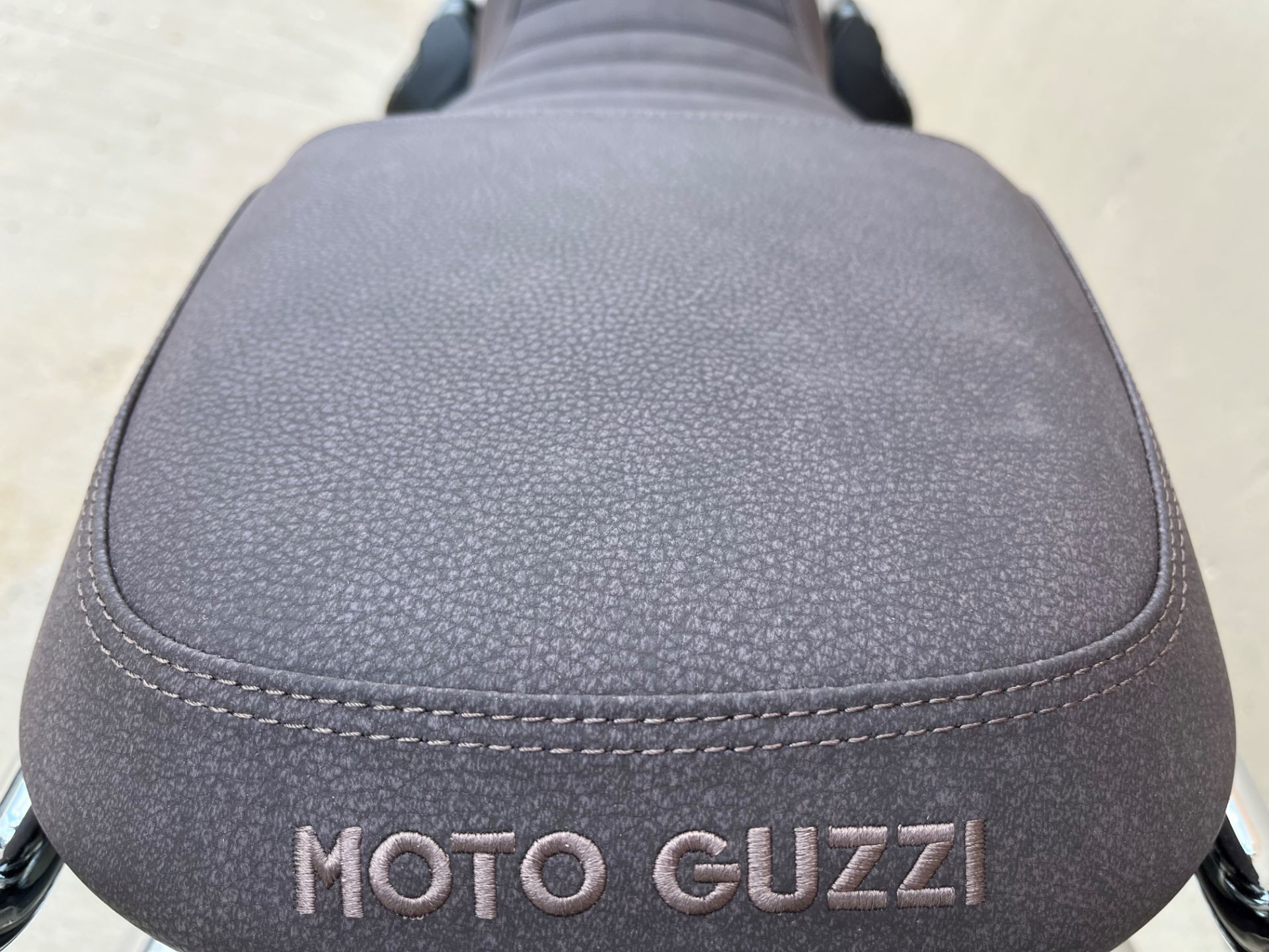 2022 Moto Guzzi V7 Special E5 in Roselle, Illinois - Photo 16