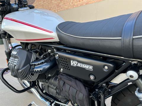 2017 Moto Guzzi V9 Roamer in Roselle, Illinois - Photo 17