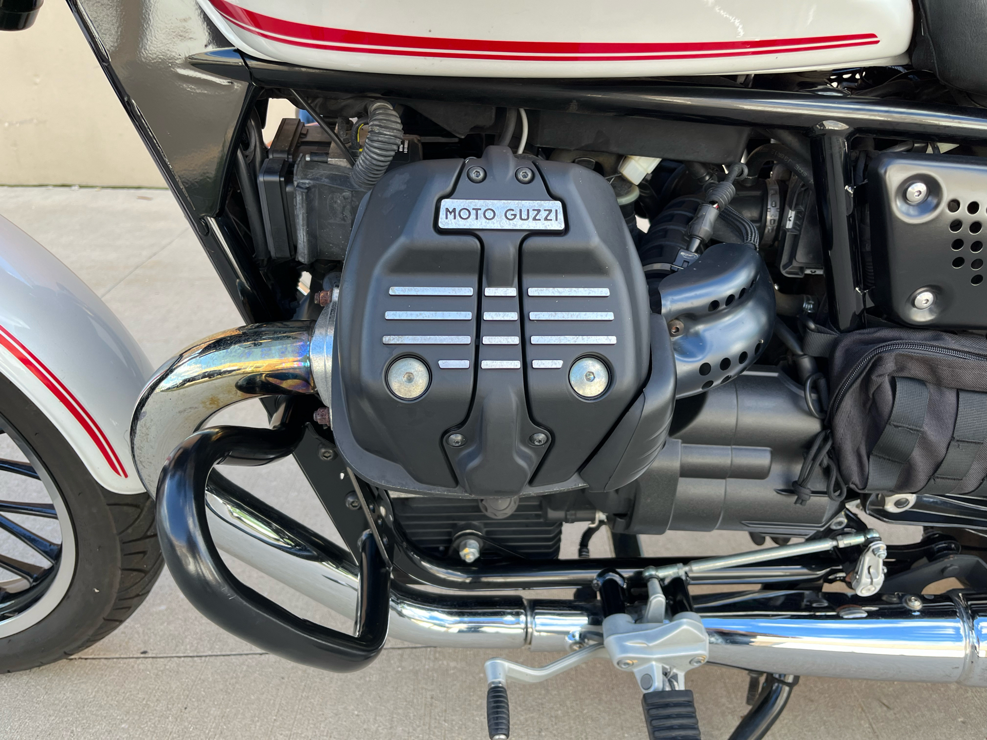 2017 Moto Guzzi V9 Roamer in Roselle, Illinois - Photo 19