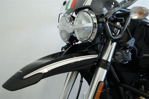 2022 Moto Guzzi V85 TT Guardia D’onore E5 in Roselle, Illinois - Photo 14