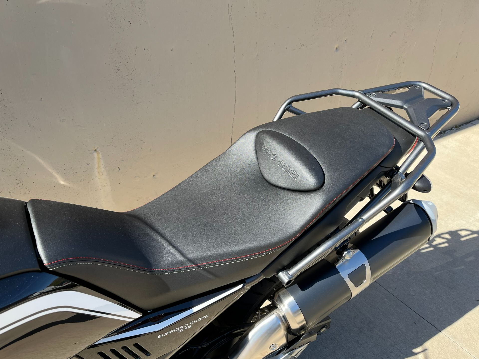2022 Moto Guzzi V85 TT Guardia D’onore E5 in Roselle, Illinois - Photo 15