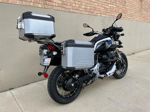2022 Moto Guzzi V85 TT Guardia D’onore in Roselle, Illinois - Photo 3