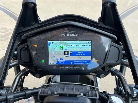 2022 Moto Guzzi V85 TT Guardia D’onore in Roselle, Illinois - Photo 6