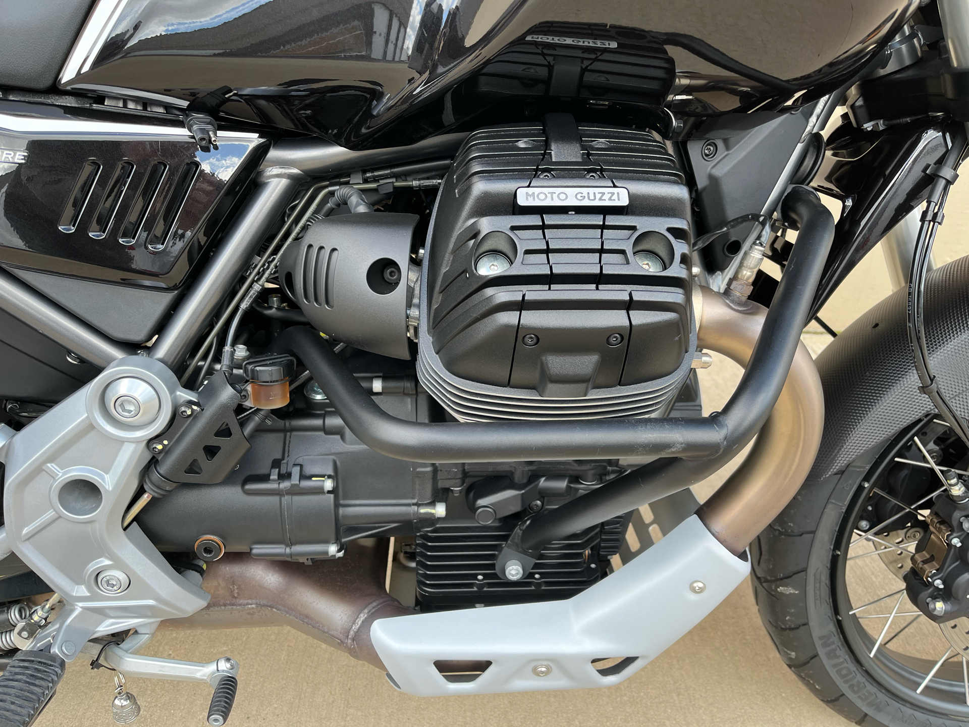 2022 Moto Guzzi V85 TT Guardia D’onore in Roselle, Illinois - Photo 9