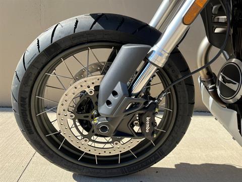 2022 Moto Guzzi V85 TT Guardia D’onore E5 in Roselle, Illinois - Photo 8