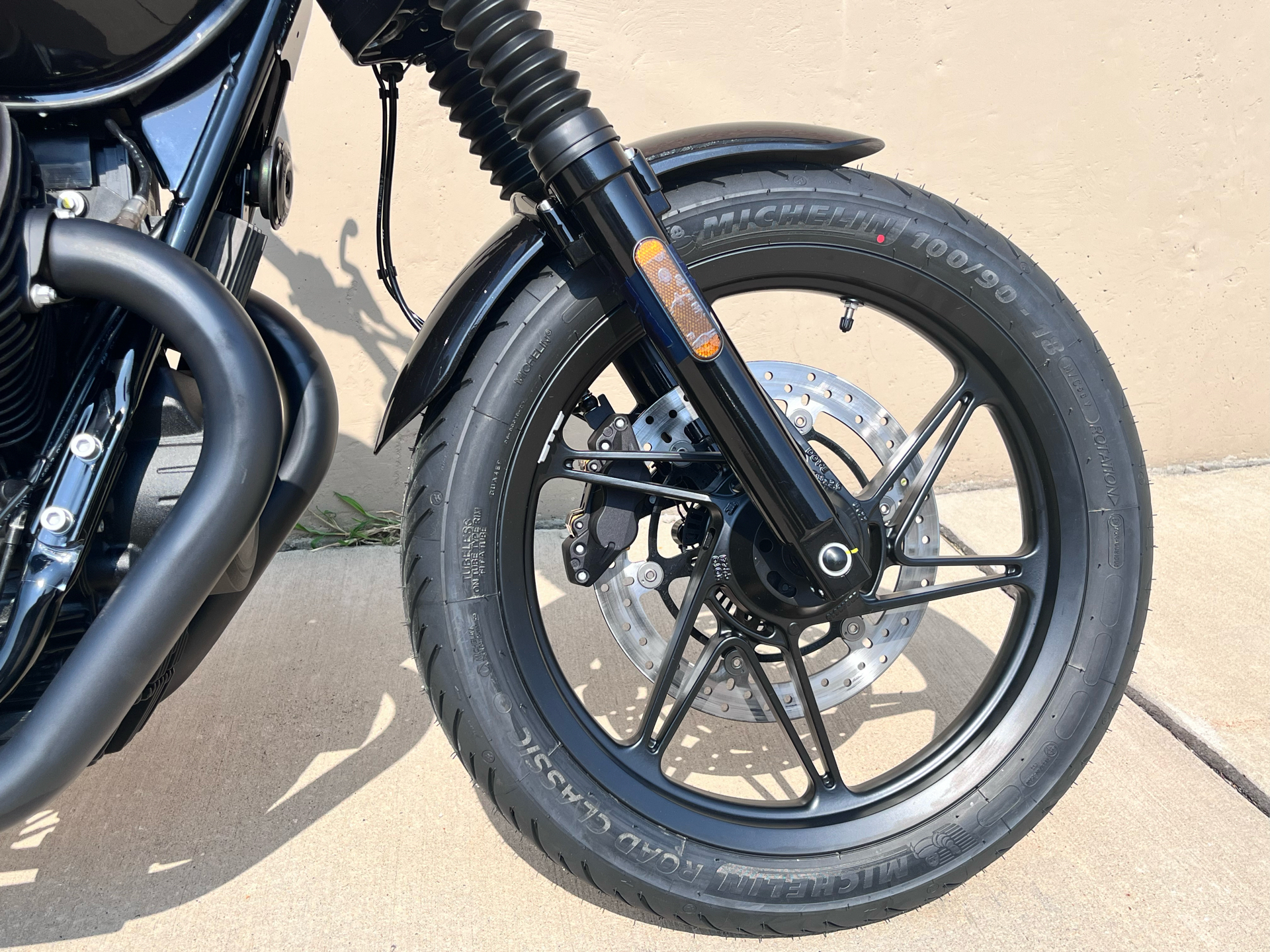 2023 Moto Guzzi V7 Stone Special Edition in Roselle, Illinois - Photo 4