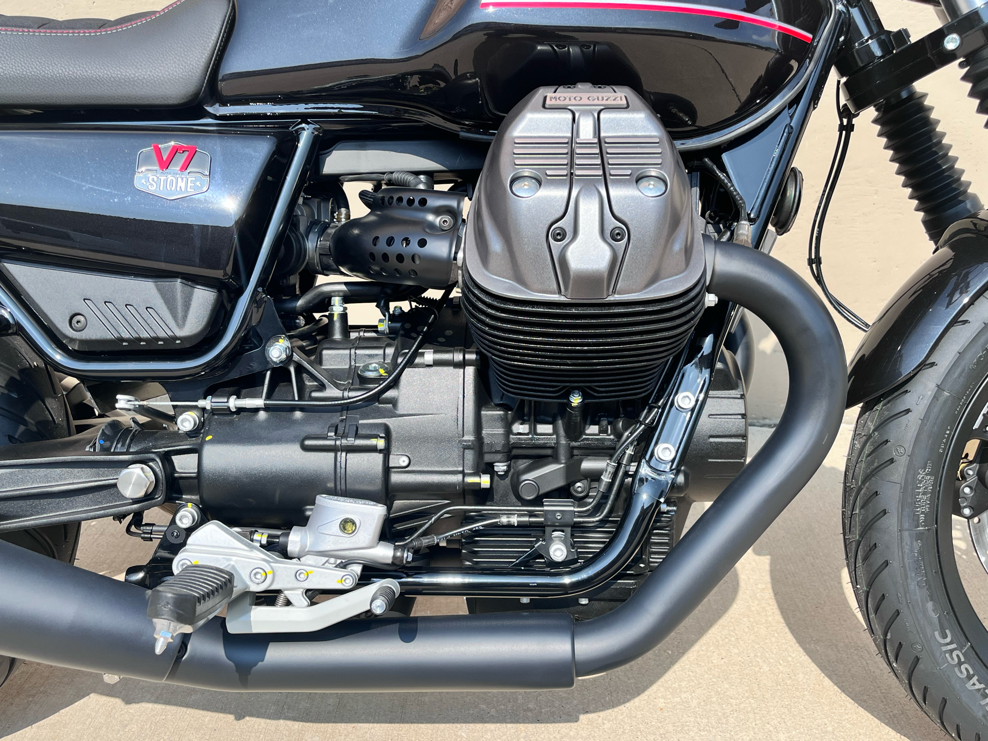 2023 Moto Guzzi V7 Stone Special Edition in Roselle, Illinois - Photo 7