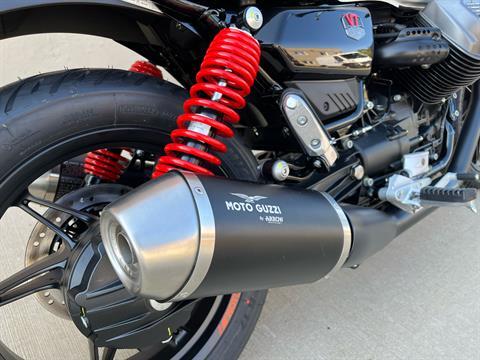 2024 Moto Guzzi V7 Stone Ten in Roselle, Illinois - Photo 9