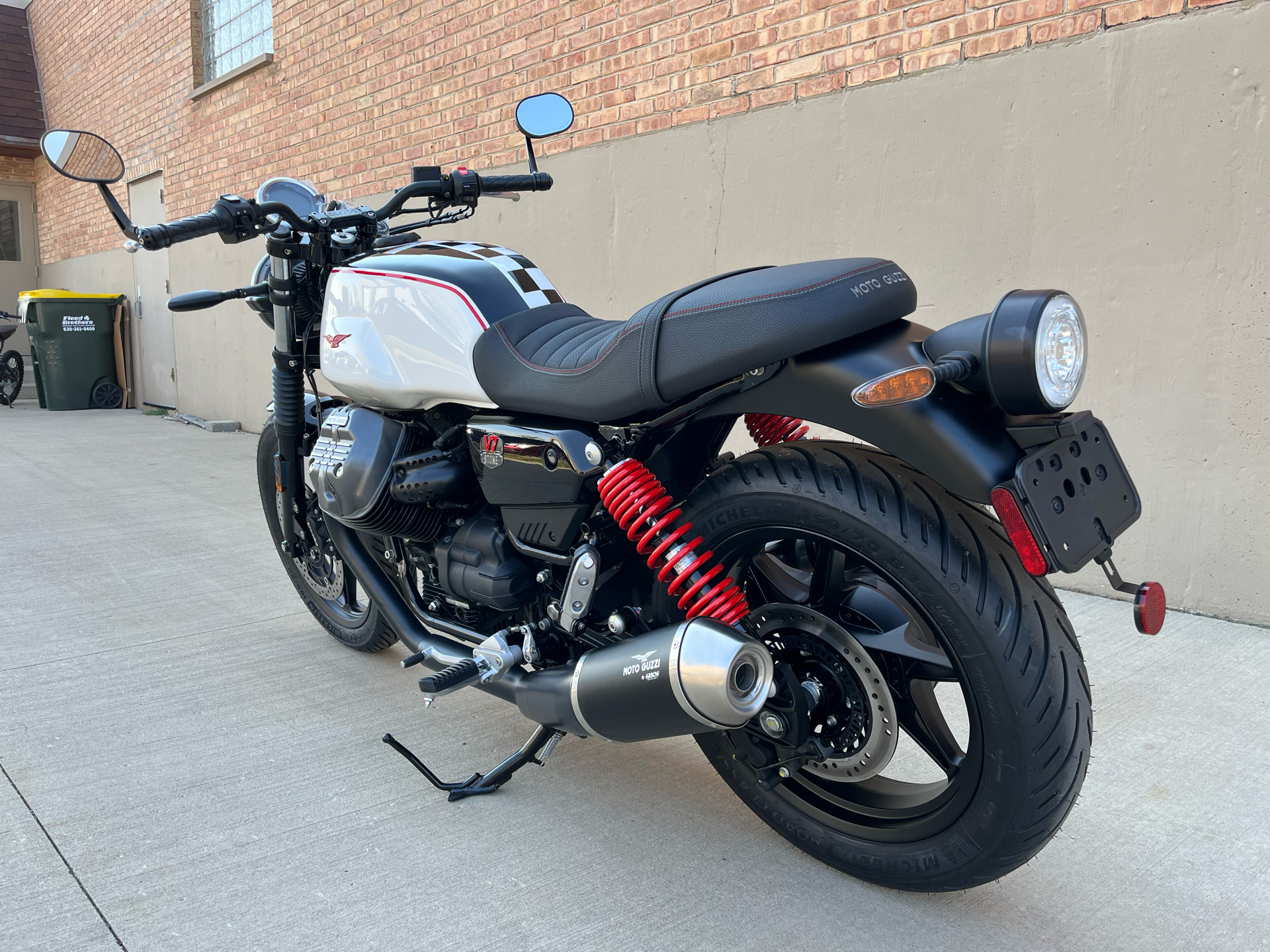 2024 Moto Guzzi V7 Stone Ten in Roselle, Illinois - Photo 14