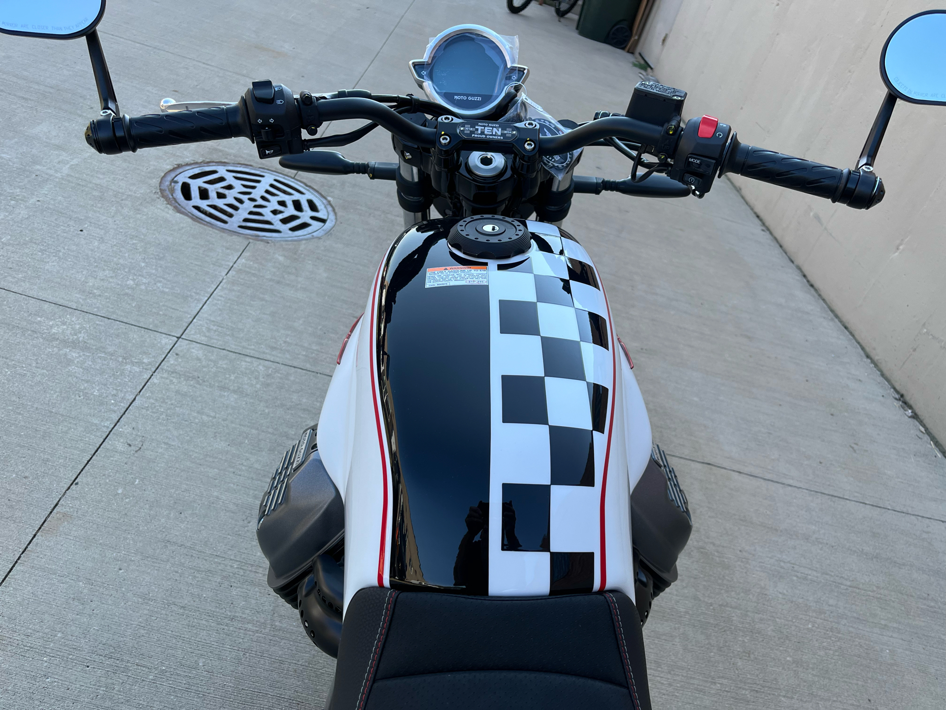 2024 Moto Guzzi V7 Stone Ten in Roselle, Illinois - Photo 16