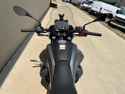 2025 Moto Guzzi V85 STRADA E5+ in Roselle, Illinois - Photo 11