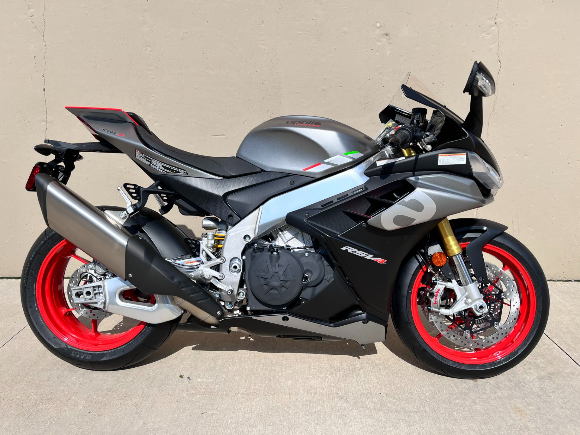 2024 Aprilia RSV4 1100 in Roselle, Illinois - Photo 1