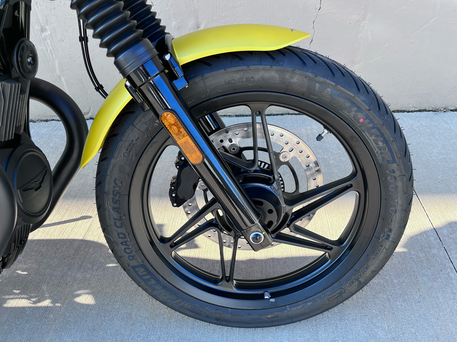 2023 Moto Guzzi V7 Stone in Roselle, Illinois - Photo 5