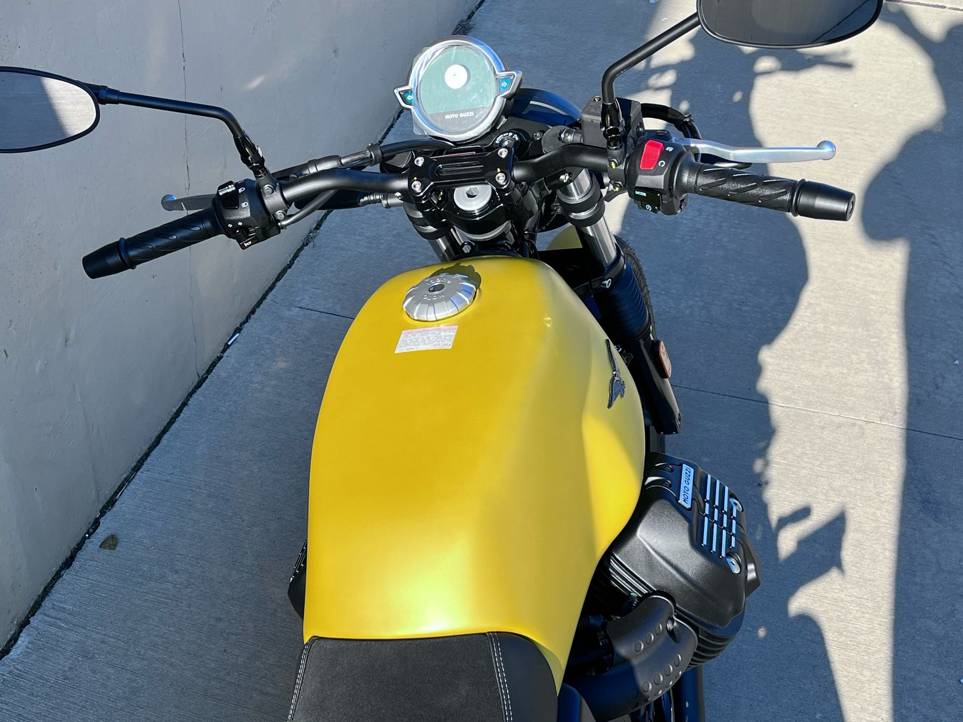 2023 Moto Guzzi V7 Stone in Roselle, Illinois - Photo 8