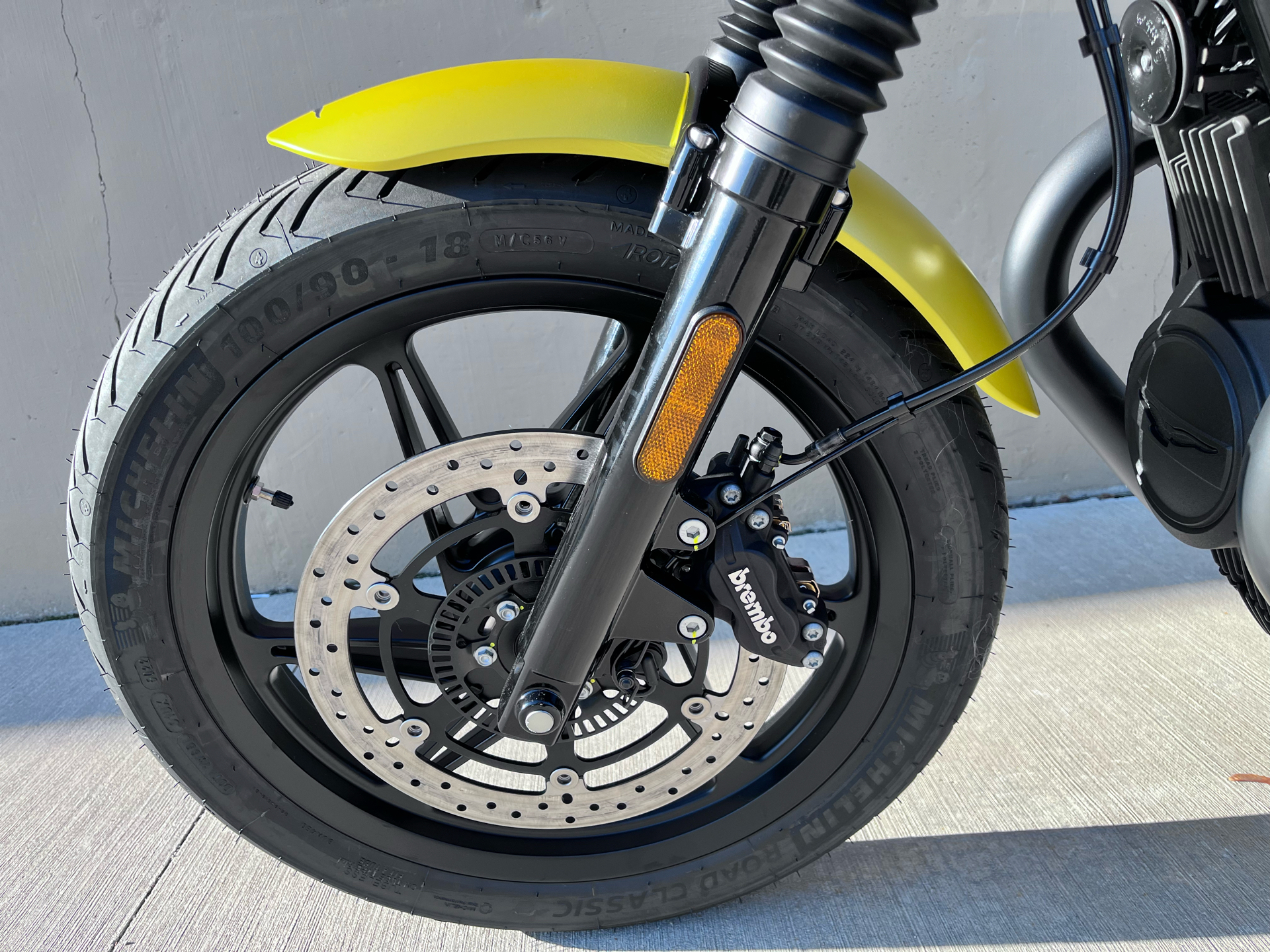 2023 Moto Guzzi V7 Stone in Roselle, Illinois - Photo 14
