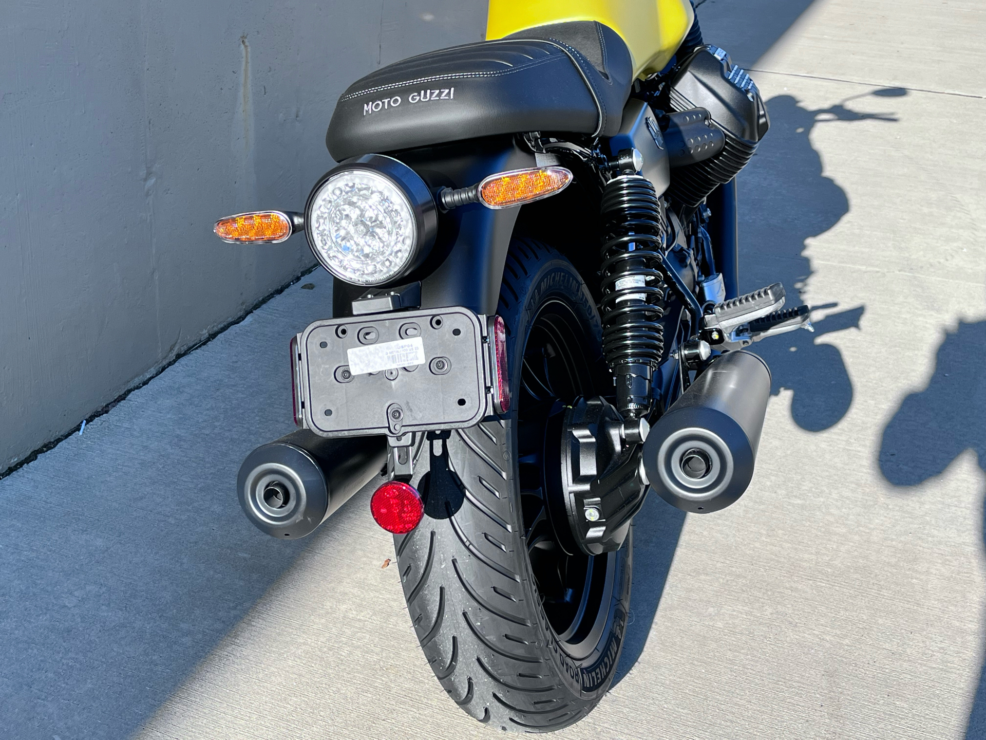 2023 Moto Guzzi V7 Stone in Roselle, Illinois - Photo 19