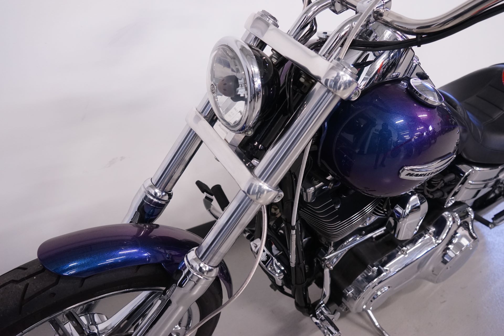 2010 Harley-Davidson Dyna® Super Glide® Custom in Roselle, Illinois - Photo 7