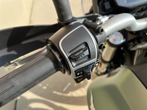2022 Moto Guzzi V85 TT in Roselle, Illinois - Photo 15