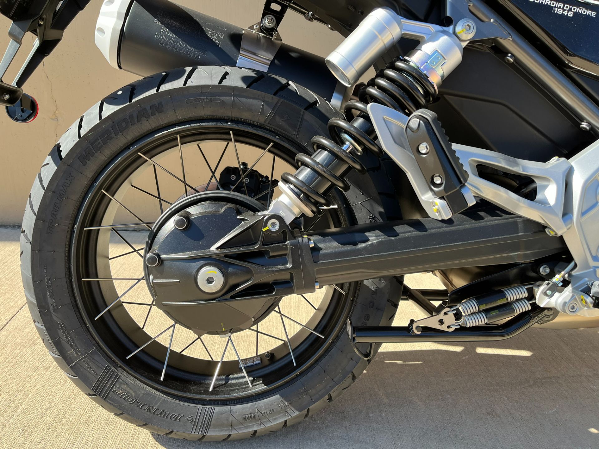 2023 Moto Guzzi V85 TT Guardia D’onore in Roselle, Illinois - Photo 7