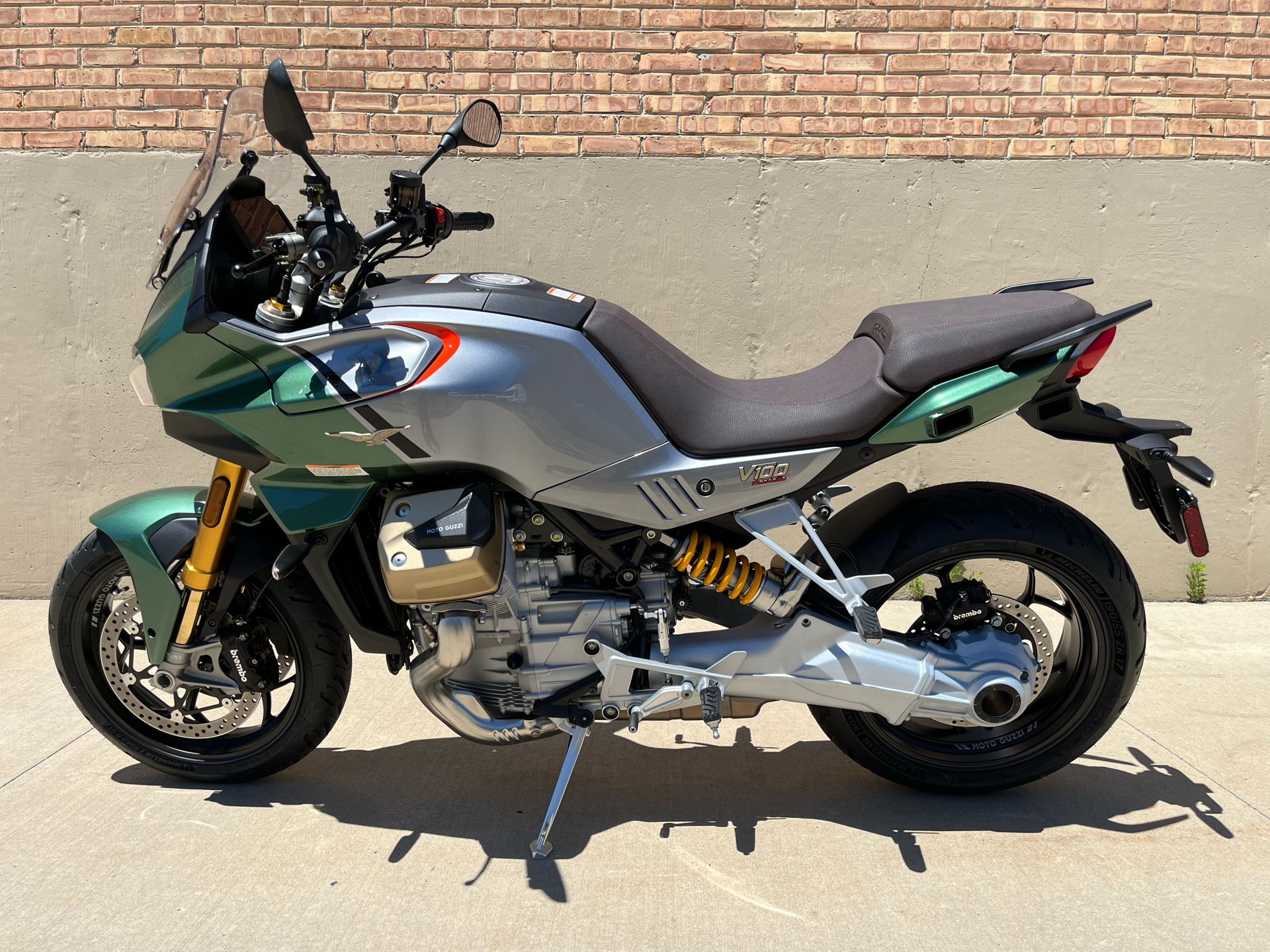 2024 Moto Guzzi V100 Mandello S in Roselle, Illinois - Photo 16