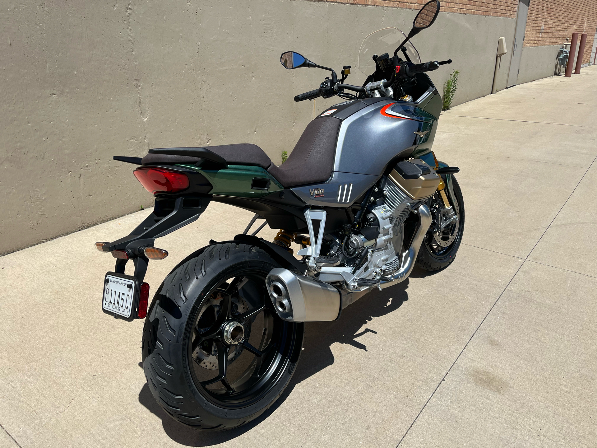 2024 Moto Guzzi V100 Mandello S in Roselle, Illinois - Photo 3