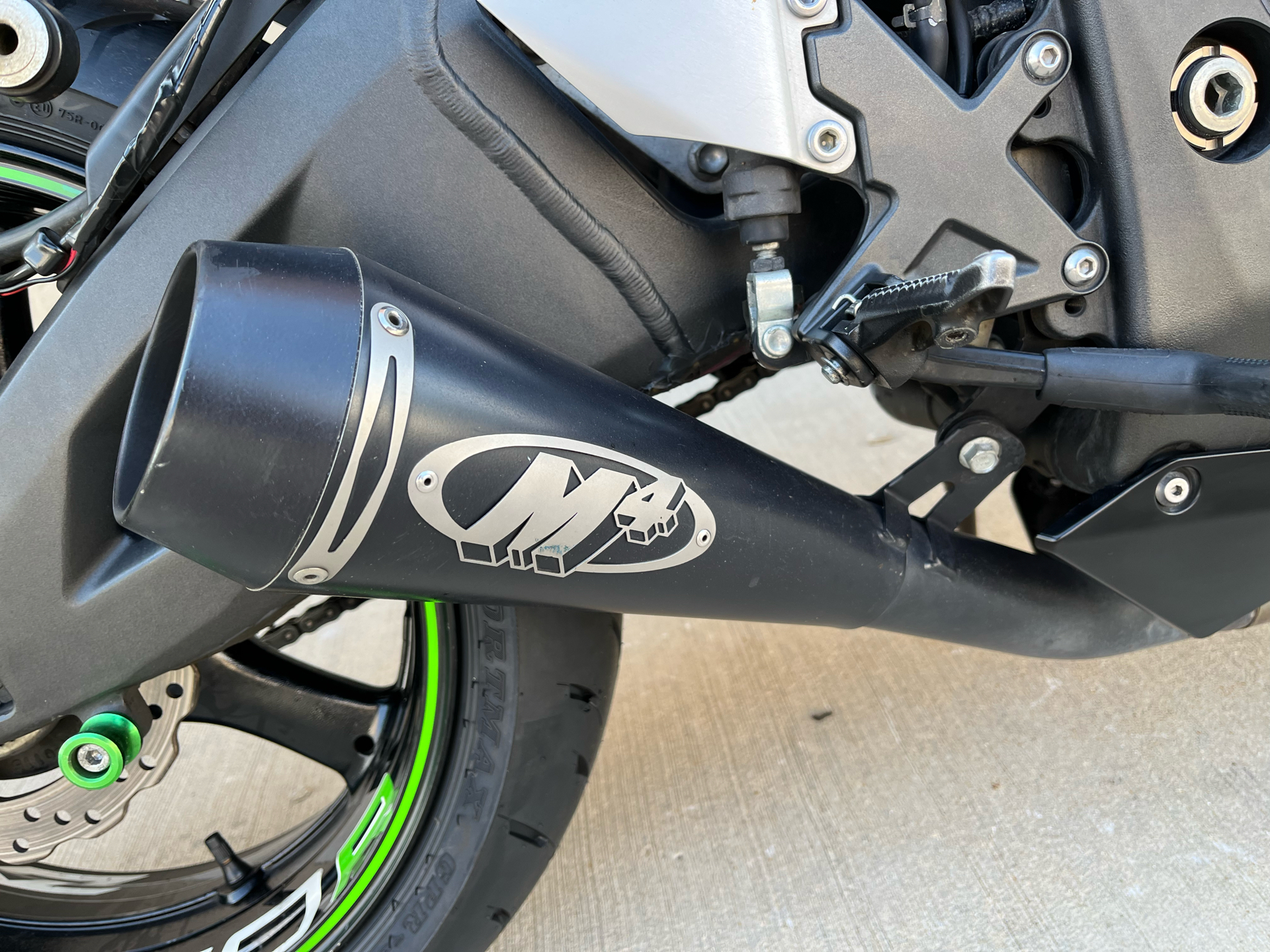 2014 Kawasaki Ninja® ZX™-10R ABS in Roselle, Illinois - Photo 20