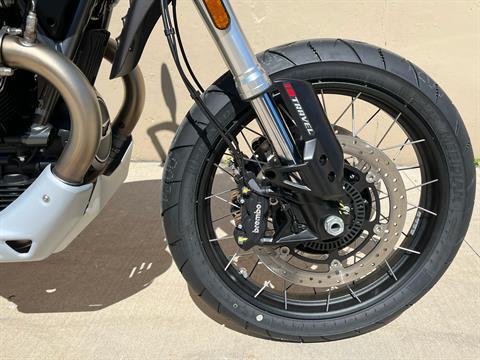 2022 Moto Guzzi V85 TT Travel E5 in Roselle, Illinois - Photo 2