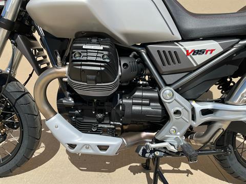 2022 Moto Guzzi V85 TT Travel in Roselle, Illinois - Photo 20