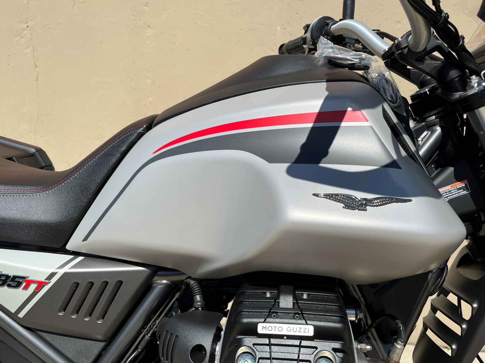 2022 Moto Guzzi V85 TT Travel in Roselle, Illinois - Photo 4