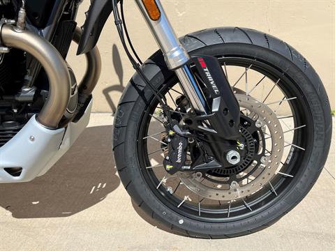 2022 Moto Guzzi V85 TT Travel E5 in Roselle, Illinois - Photo 3