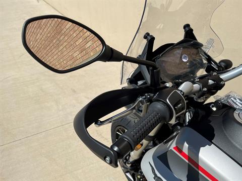 2022 Moto Guzzi V85 TT Travel in Roselle, Illinois - Photo 12