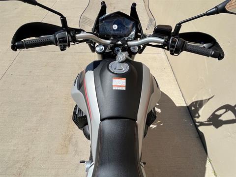 2022 Moto Guzzi V85 TT Travel E5 in Roselle, Illinois - Photo 10