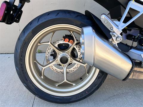 2023 Moto Guzzi V100 Mandello in Roselle, Illinois - Photo 8