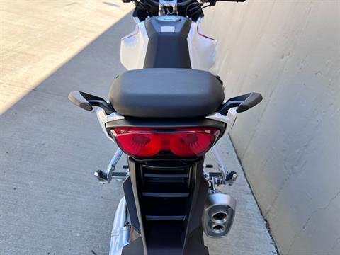 2023 Moto Guzzi V100 Mandello in Roselle, Illinois - Photo 23