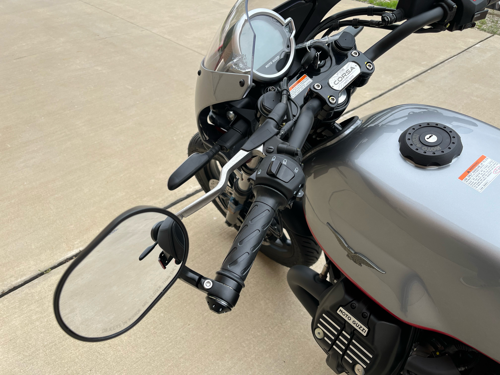 2024 Moto Guzzi V7 Stone Corsa in Roselle, Illinois - Photo 9