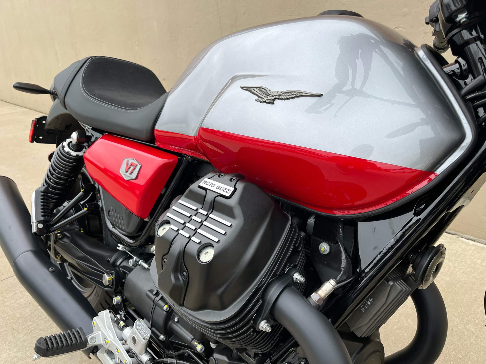 2024 Moto Guzzi V7 Stone Corsa in Roselle, Illinois - Photo 15